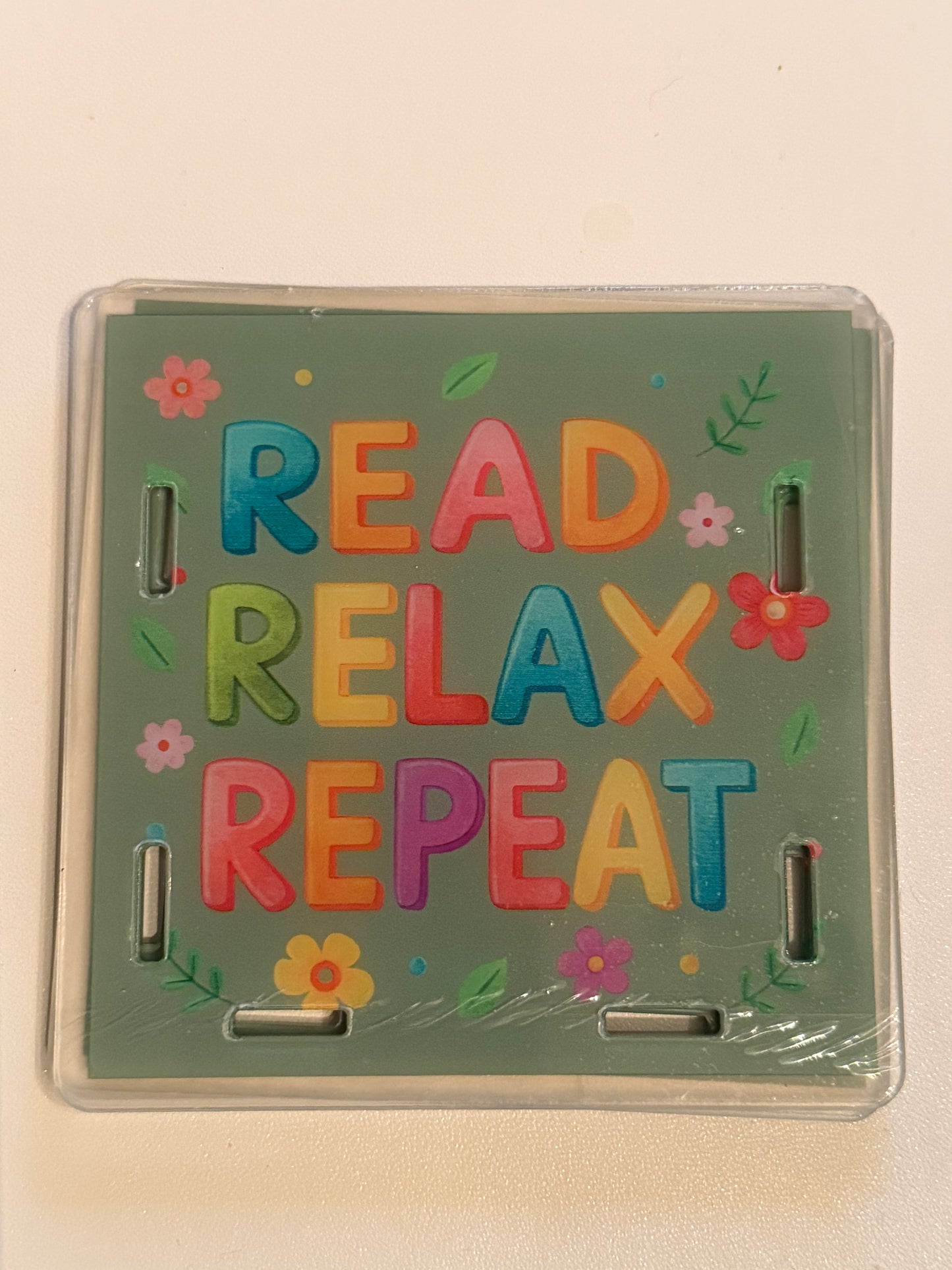 Acrylic Pen Holder-Read Relax Repeat